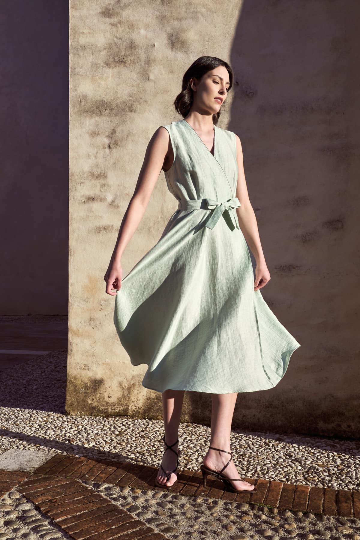 TONET Donna - Vestito lungo in lino lucente color menta, con rifinitura TONET ad incrociare e cintura. Adatto per occasioni speciali. Sartoria Made in Italy