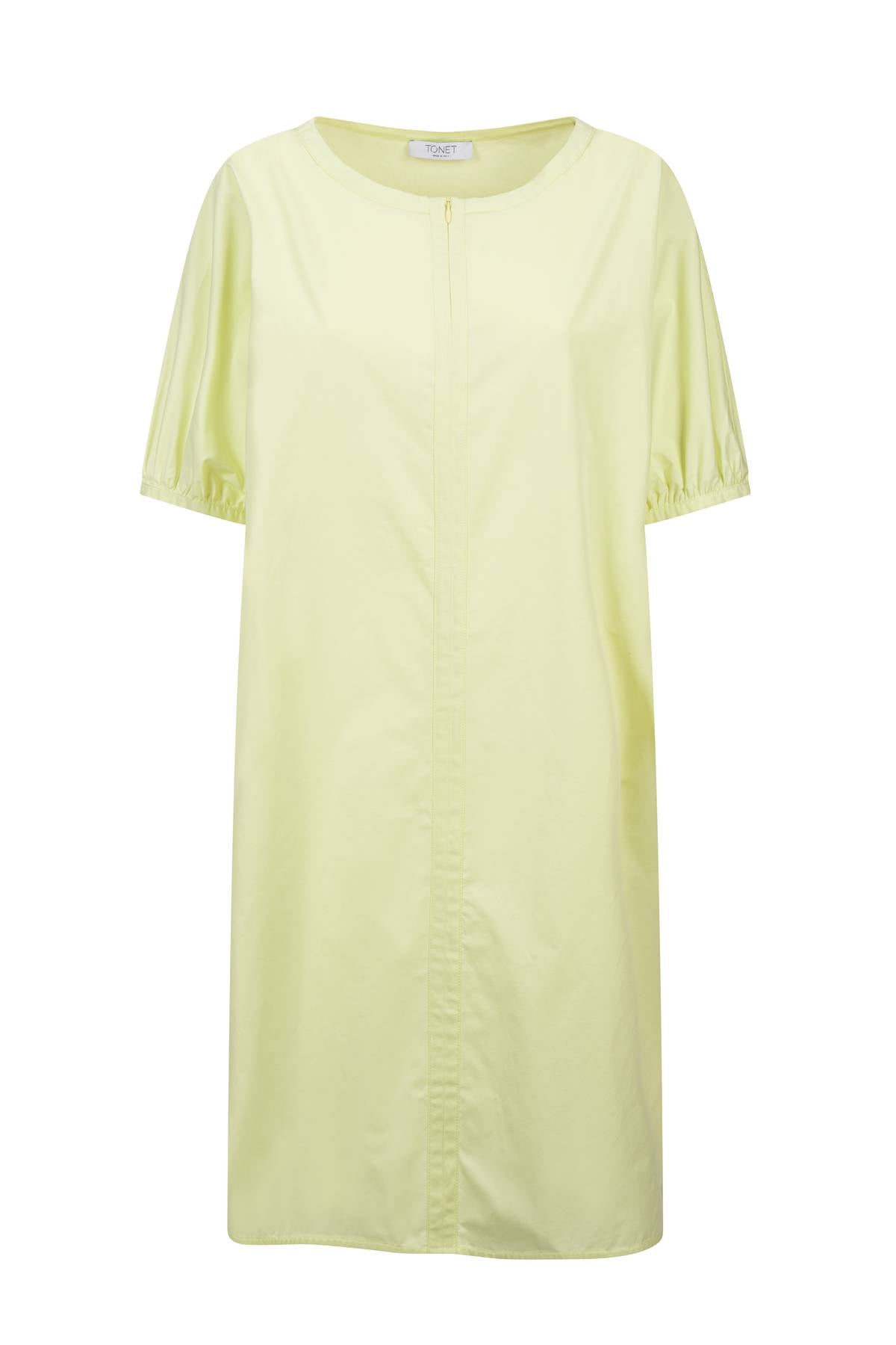 Abito in popeline di cotone con maniche a sbuffo. Look minimalista, taglio moderno, la cerniera davanti termina nel girocollo; cucitura centrale.