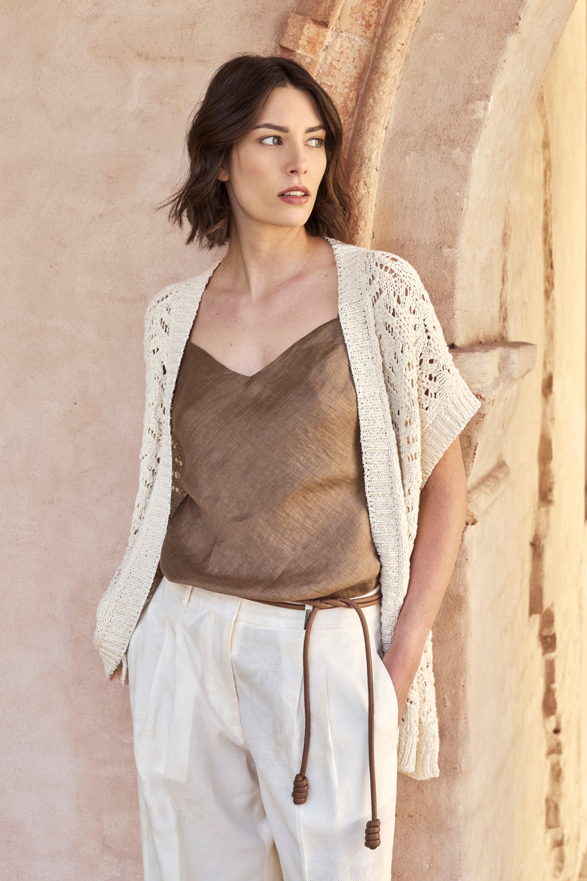 Cardigan in punto floreale traforato