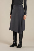 Gonna asimmetrica con pieghe in tessuto spinato blu navy